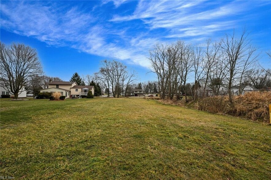 More Photos Of 4707 Eastland NE ave, Louisville Land For Sale
