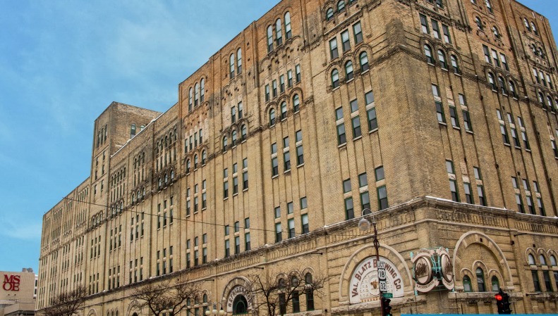 Primary Photo Of 270 E Highland Ave, Milwaukee Apartments For Sale