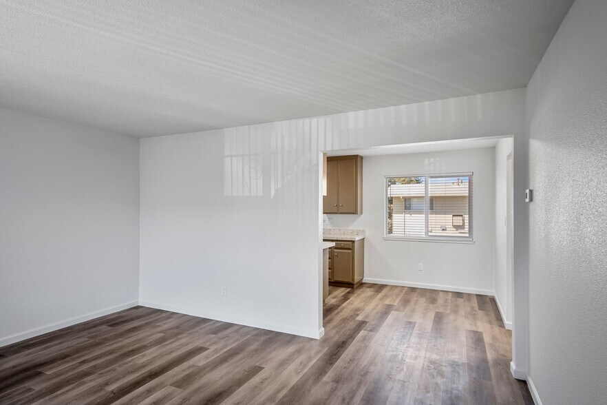 More Photos Of 116 Covena Ave, Modesto Apartments For Sale