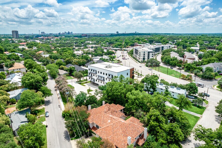 More Photos Of 200 Austin Hwy, San Antonio Office For Lease