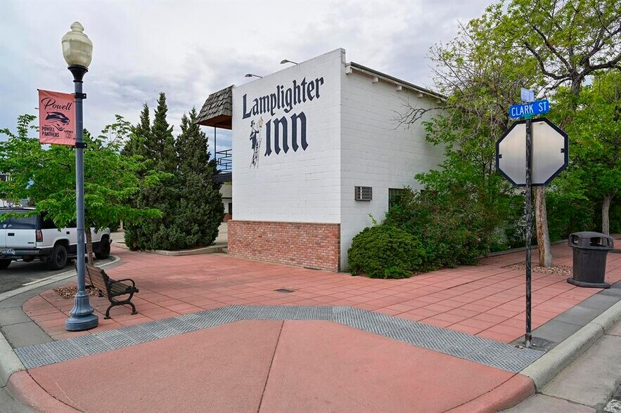 Primary Photo Of 234 E 1st St, Powell Hotel For Sale