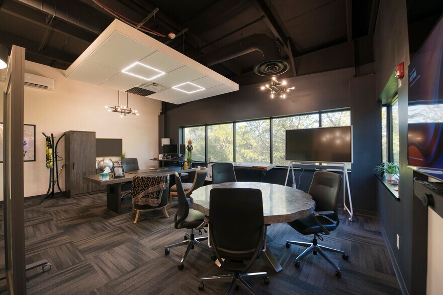 More Photos Of 6141 Avery Rd, Dublin Warehouse For Sale