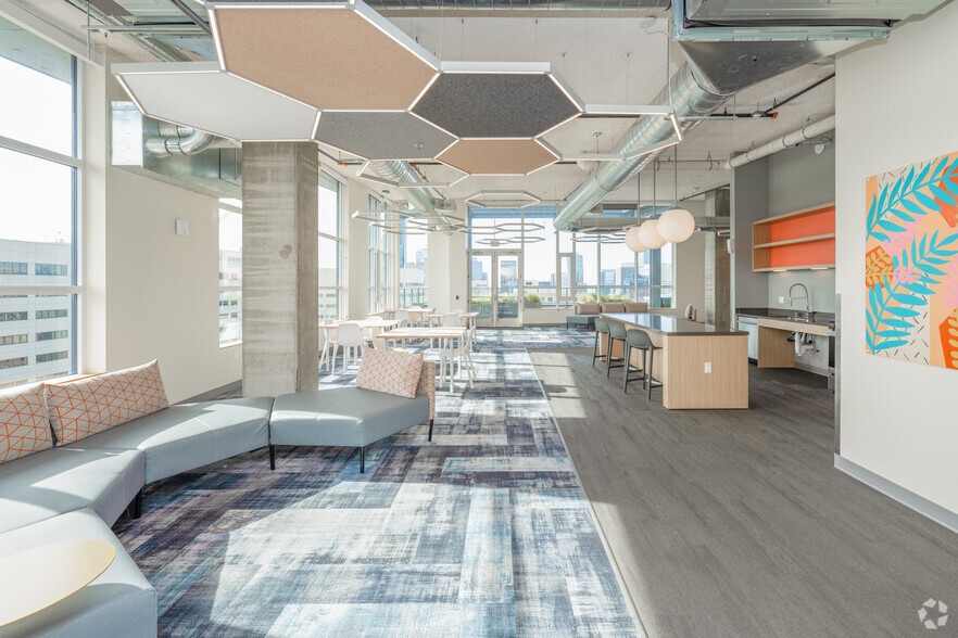 More Photos Of 1400 Madison St, Seattle Apartments For Lease