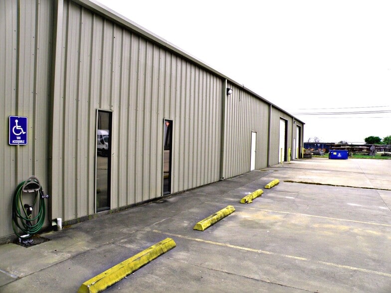 More Photos Of 1959 Saratoga Blvd, Corpus Christi Warehouse For Sale