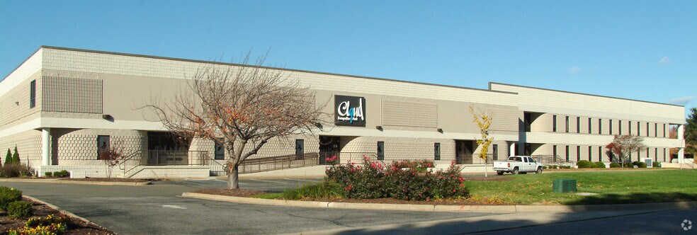 More Photos Of 825 Greenbrier Cir, Chesapeake Unknown For Lease