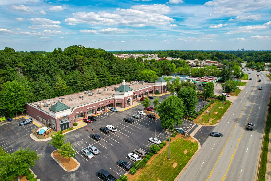 More Photos Of 3606 N Elm St, Greensboro Unknown For Lease