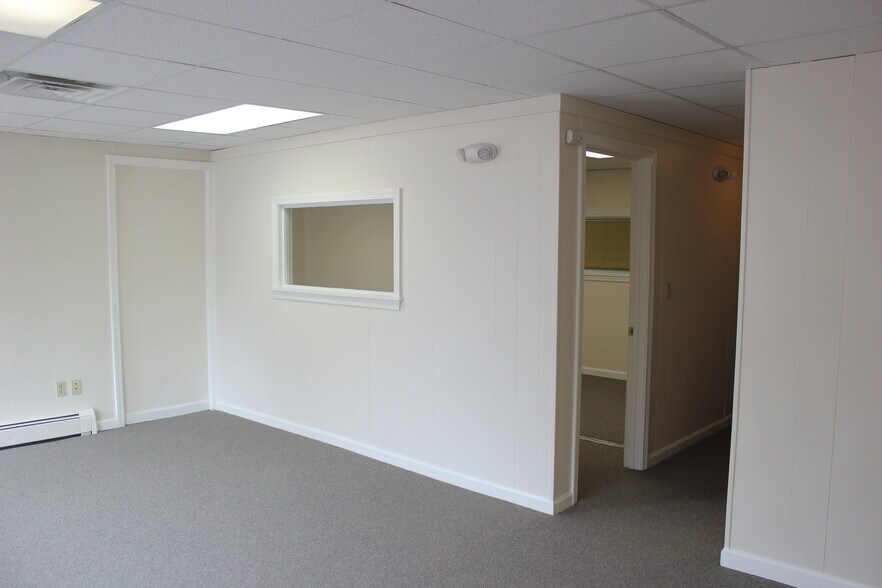 More Photos Of 16-18 Cottage St, Franklin Unknown For Lease