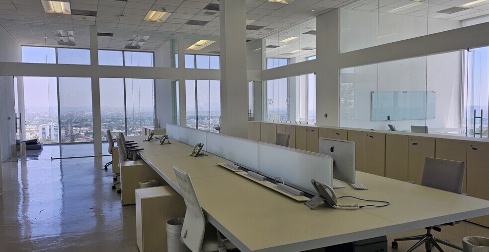 More Photos Of 9000 W Sunset Blvd, West Hollywood Office For Lease