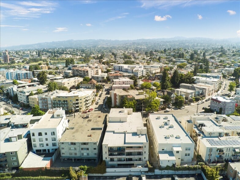 More Photos Of 220 Athol Ave, Oakland Apartments For Sale