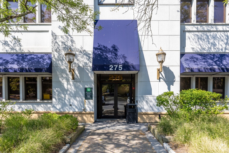 More Photos Of 275-277 Forest Ave, Paramus Medical For Sale