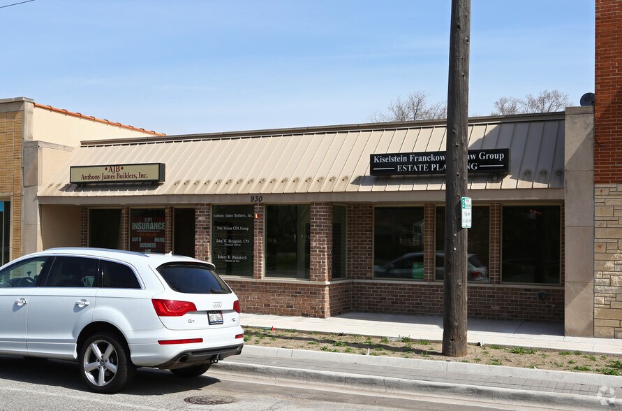 More Photos Of 930 E Northwest Hwy, Mount Prospect Office For Lease