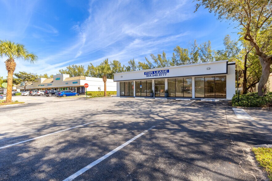 More Photos Of 2698 N University Dr, Fort Lauderdale Freestanding For Lease