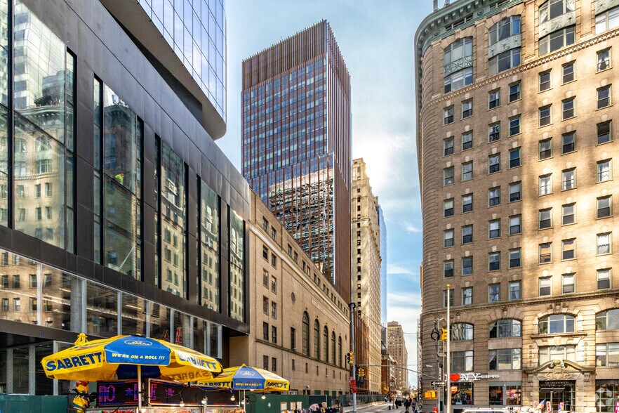 More Photos Of 107 Greenwich St, New York Coworking Space