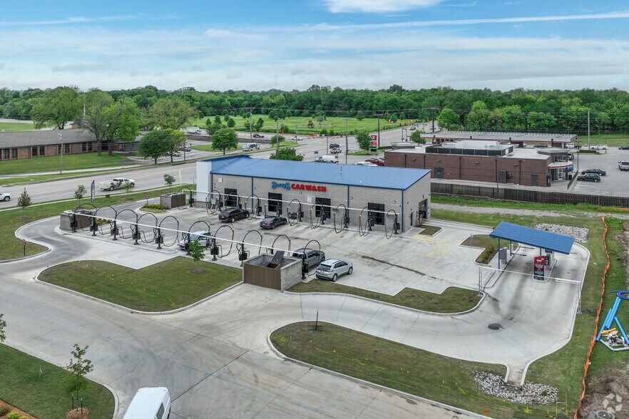 More Photos Of 9713 East 92nd Street South, Tulsa Carwash For Sale