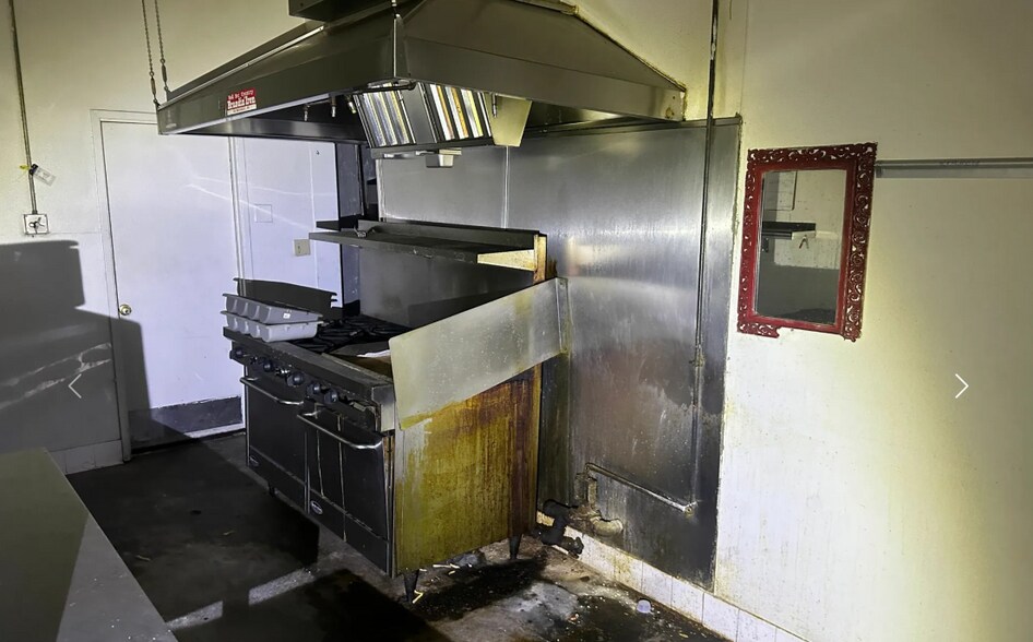 More Photos Of 304 S E St, San Bernardino Restaurant For Sale