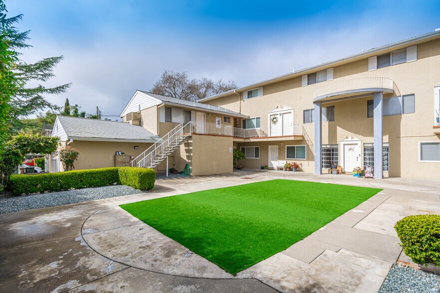 More Photos Of 811 Brown St, Martinez Apartments For Sale