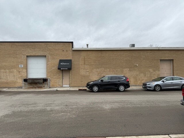 More Photos Of 220 4th Ave, Rochelle Warehouse For Lease