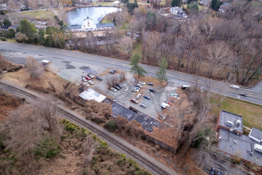More Photos Of 2845 Ivy Rd, Charlottesville Service For Sale
