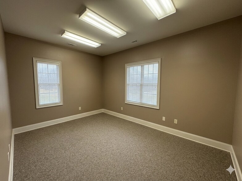 More Photos Of 110 Harmony Crossing, Eatonton Medical For Lease
