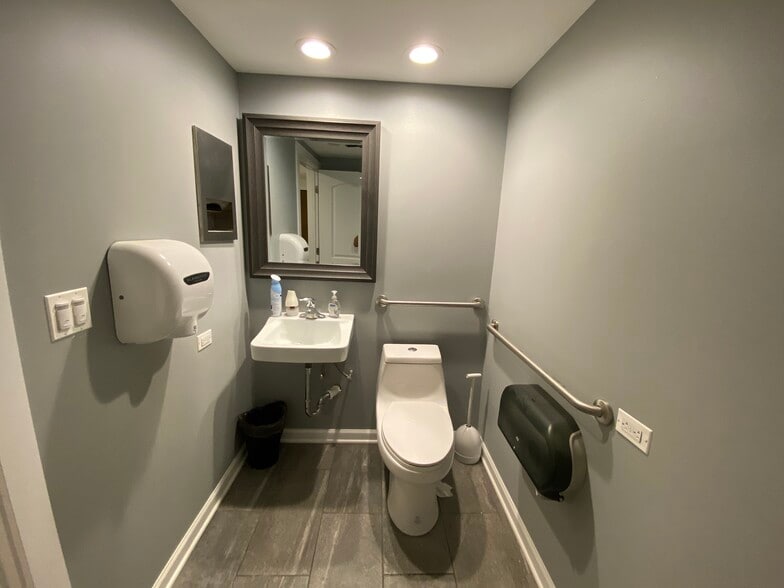 More Photos Of 111 North Ave, Barrington Office Residential For Lease