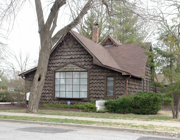 Primary Photo Of 6417 Carrollton Ave, Indianapolis Loft Creative Space For Sale