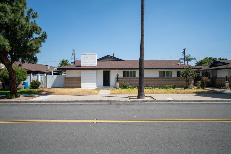 More Photos Of , Anaheim Multifamily For Sale
