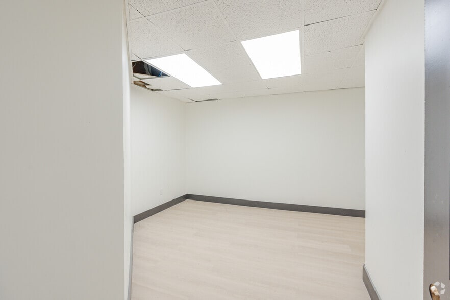 More Photos Of 4200 NW 16th St, Lauderhill Loft Creative Space For Lease