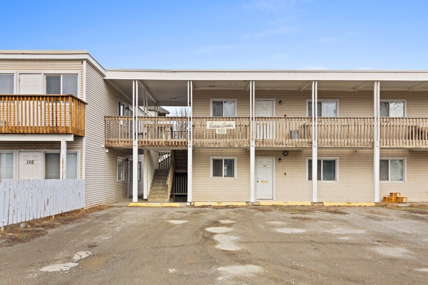 More Photos Of 233 Sherwood Drive, Kamloops Apartments For Sale