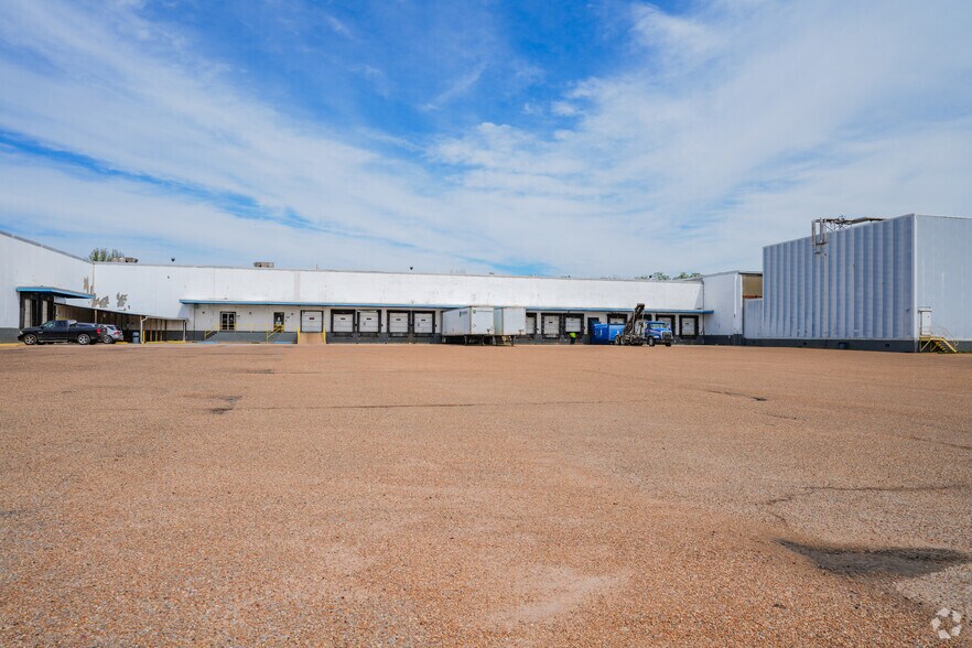 More Photos Of 4240 Industrial Dr, Jackson Distribution For Sale
