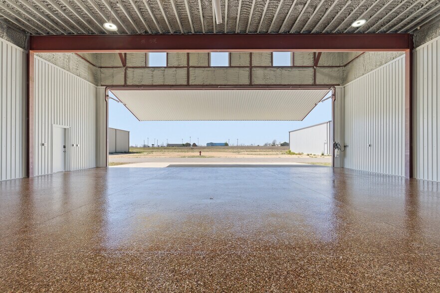 More Photos Of 15850 Salado Airport Rd, Salado Airplane Hangar For Sale