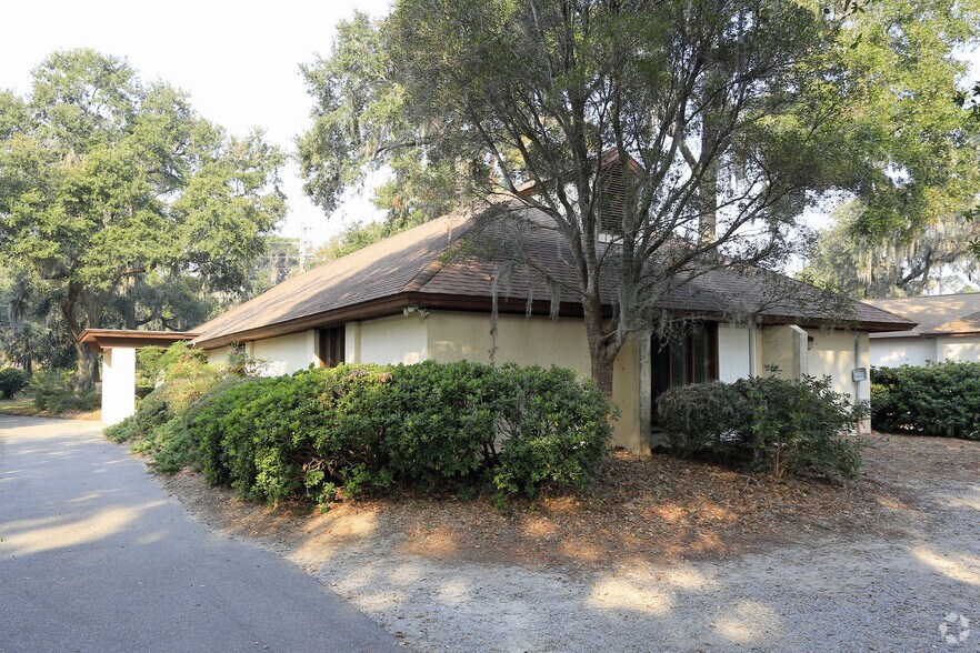 More Photos Of 22 Sams Point Rd, Ladys Island Office For Lease