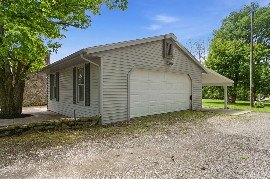 More Photos Of 2996 Millville Shandon Rd, Hamilton Specialty For Sale
