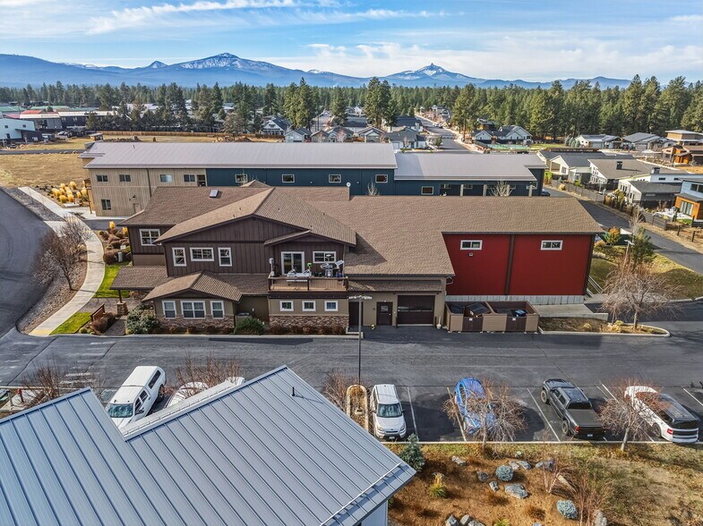 More Photos Of 270 E Sun Ranch Dr, Sisters Industrial For Sale