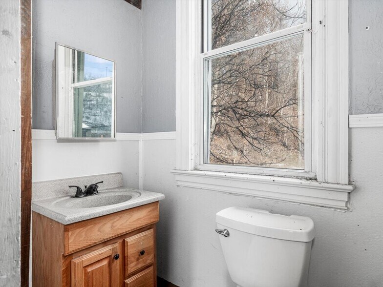 More Photos Of 134 Steuben St, Pittsburgh Restaurant For Sale