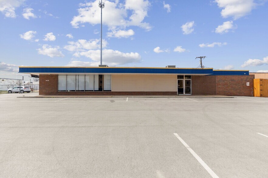 More Photos Of 1307 W 22nd Pl, Tulsa General Retail For Sale