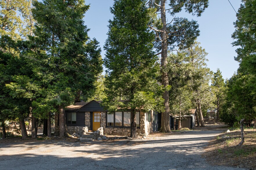 More Photos Of 25807 State Highway 189, Twin Peaks Hotel For Sale