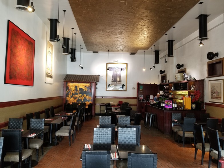 More Photos Of 8386 Beverly Blvd, Los Angeles Storefront Retail Office For Lease