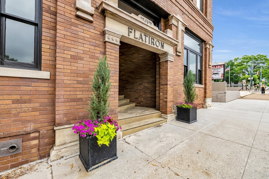 More Photos Of 707 Georgia Ave, Chattanooga Flex For Sale