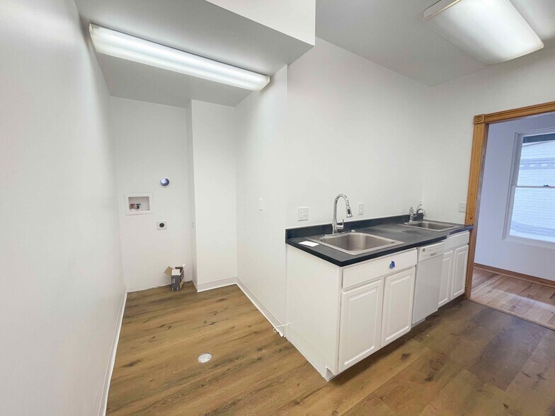 More Photos Of 3630 W 32nd Ave, Denver Storefront Retail Residential For Lease