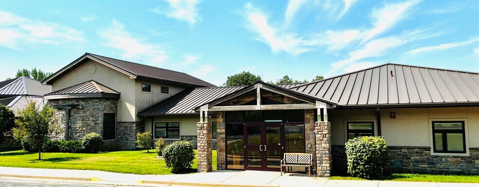 More Photos Of 908 Franciscan Way, Savannah Religious Facility For Sale