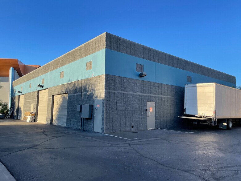 More Photos Of 15354 N 83rd Way, Scottsdale Warehouse For Lease