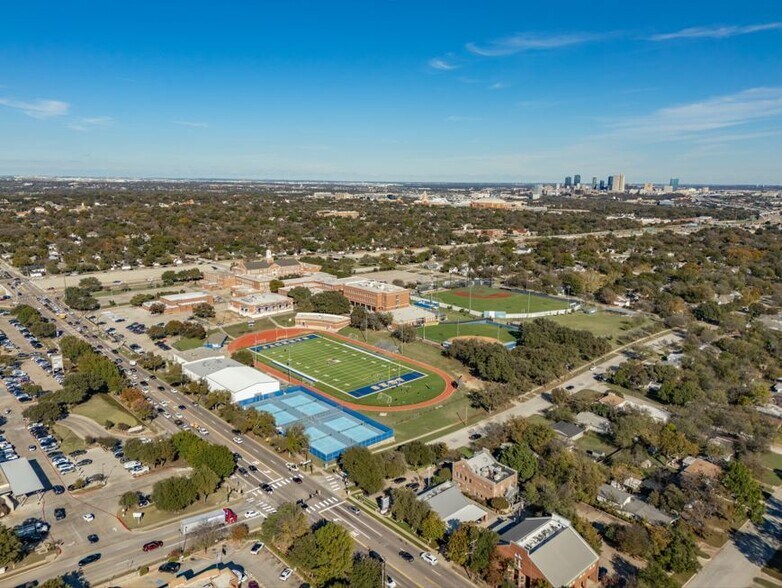 More Photos Of , Fort Worth General Retail For Sale