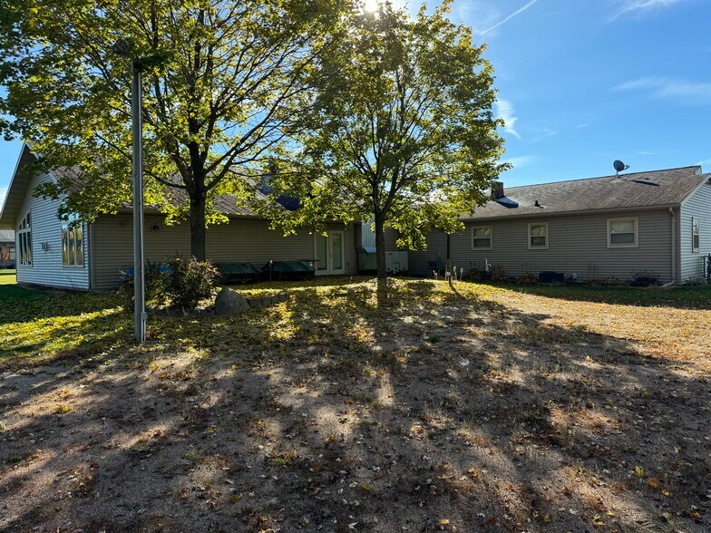 More Photos Of 408 State Rd, Hatley Restaurant For Sale