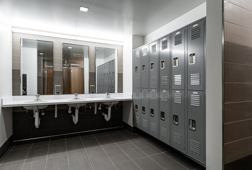 More Photos Of 130 Robin Hill Rd, Goleta Loft Creative Space For Lease