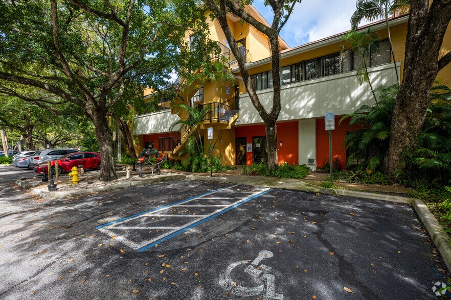 More Photos Of 499 NW 70th Ave, Plantation Office For Lease