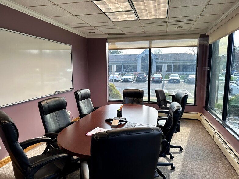 More Photos Of 500 Craig Rd, Manalapan Township Office For Lease