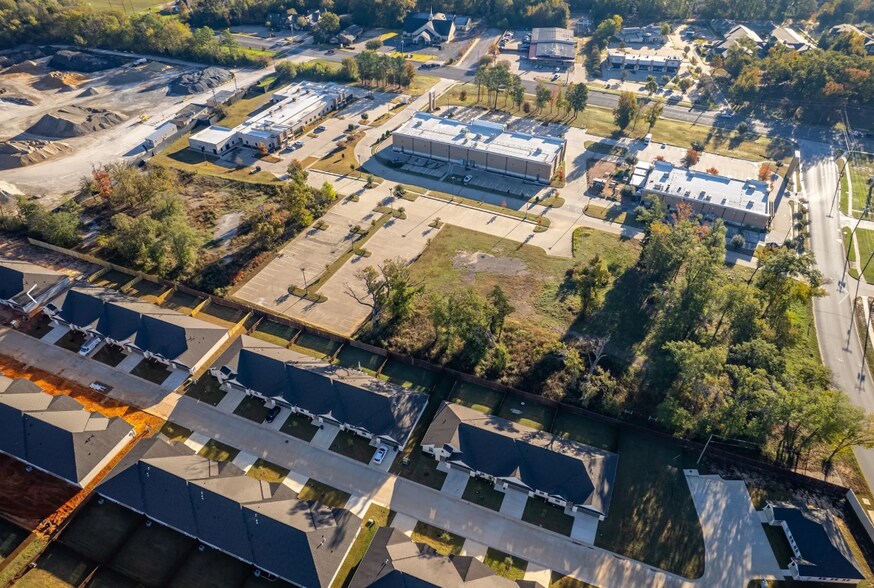 Primary Photo Of 5647 KPE Way, Tyler Storefront Retail Office For Sale