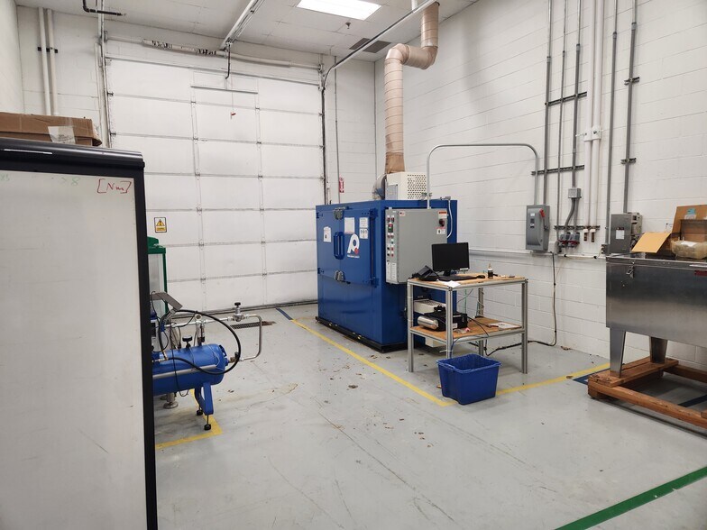 More Photos Of 2370 Meijer Dr, Troy Light Manufacturing For Lease