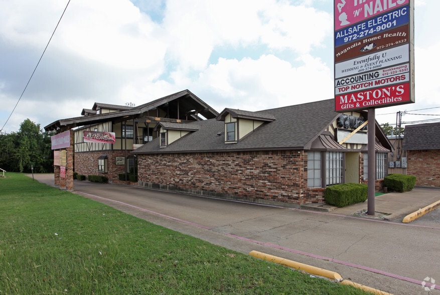 More Photos Of 229 E Belt Line Rd, DeSoto Freestanding For Lease