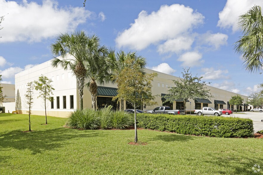 More Photos Of 7830 Drew Cir, Fort Myers Light Manufacturing For Lease